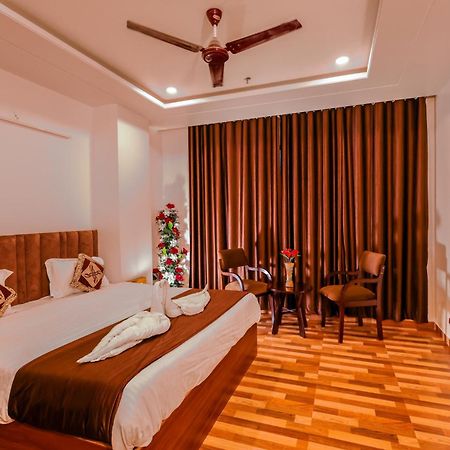 Hotel Lalita Palace Jaipur Buitenkant foto