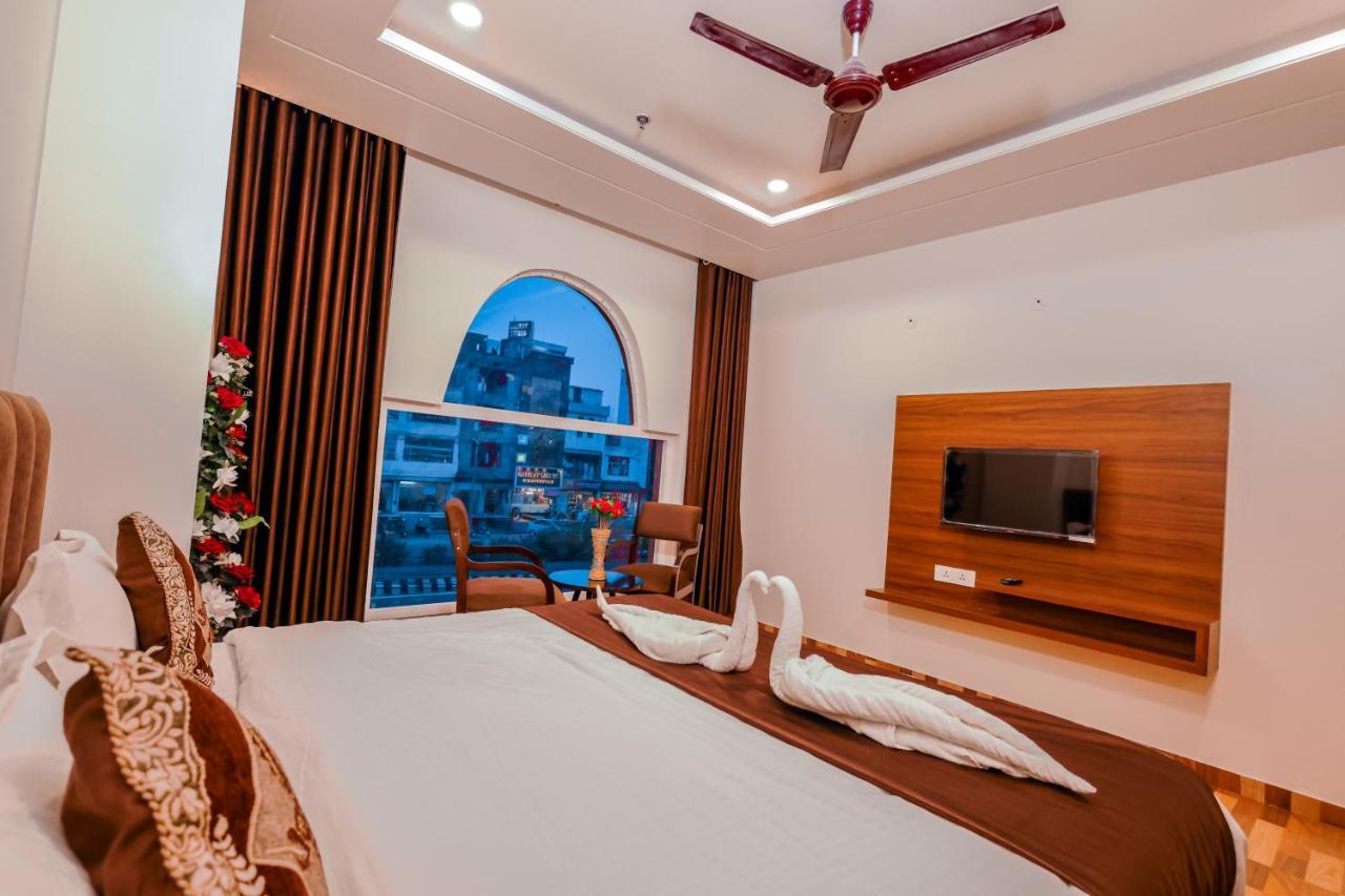 Hotel Lalita Palace Jaipur Buitenkant foto