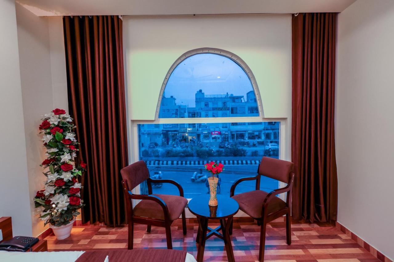 Hotel Lalita Palace Jaipur Buitenkant foto