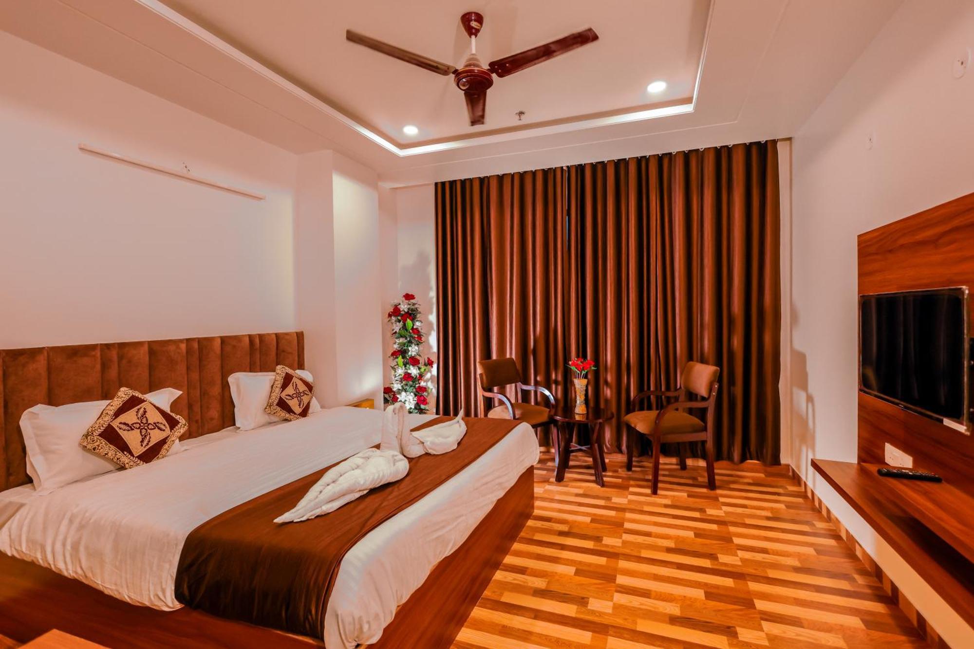 Hotel Lalita Palace Jaipur Buitenkant foto