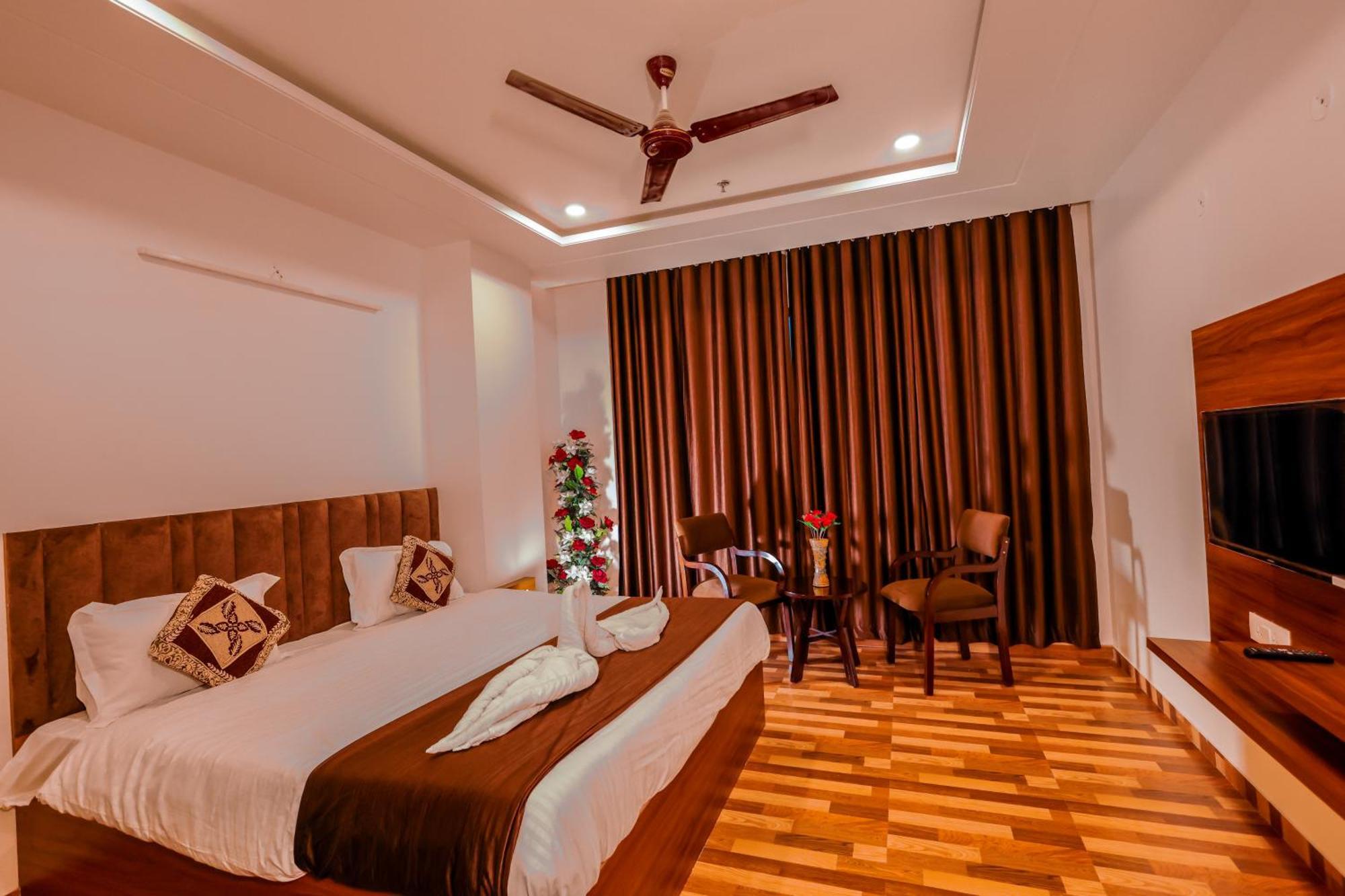 Hotel Lalita Palace Jaipur Buitenkant foto